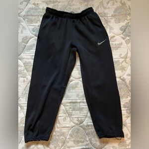 Cropped Nike Sweatpants